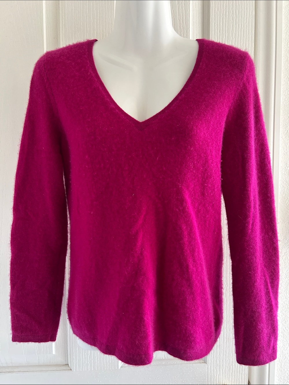 Ann Taylor V-Neck Sweater in Bright Fuchsia